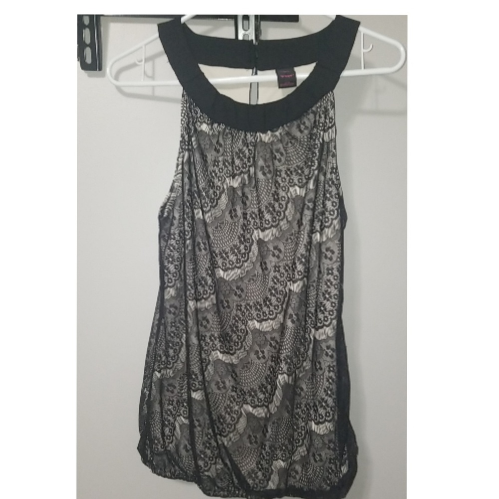 Sleeveless blouse